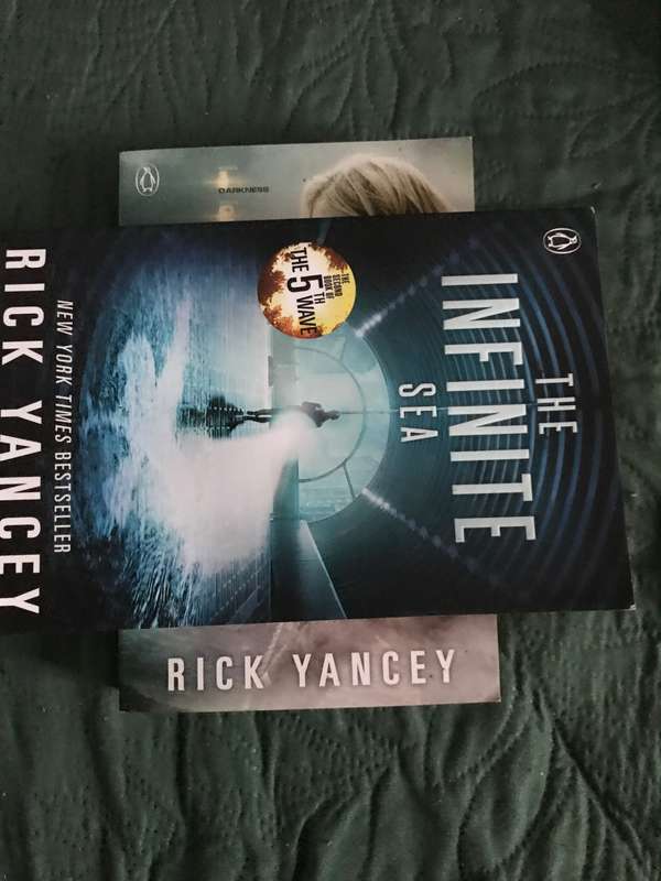 Rick Yancey Lot 2 books The Infinite Sea and The 5th Wave