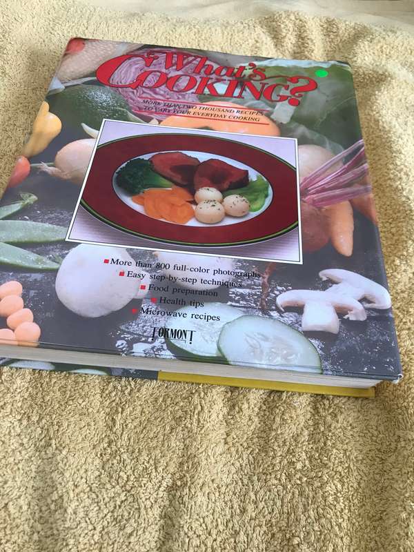 What's Cooking? mor than 2000 recipes Tormont Publications hardcover