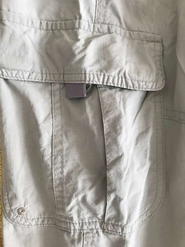 Columbia Mens Cargo Shorts 3/4 size XL beige made in Vietnam