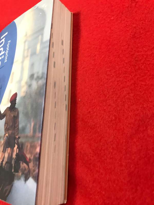 India Handbook: The Travel Guide Paperback  9th edition by Mr. Robert W. Bradnock (Author)