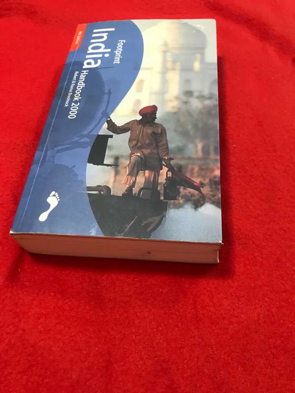 India Handbook: The Travel Guide Paperback  9th edition by Mr. Robert W. Bradnock (Author)