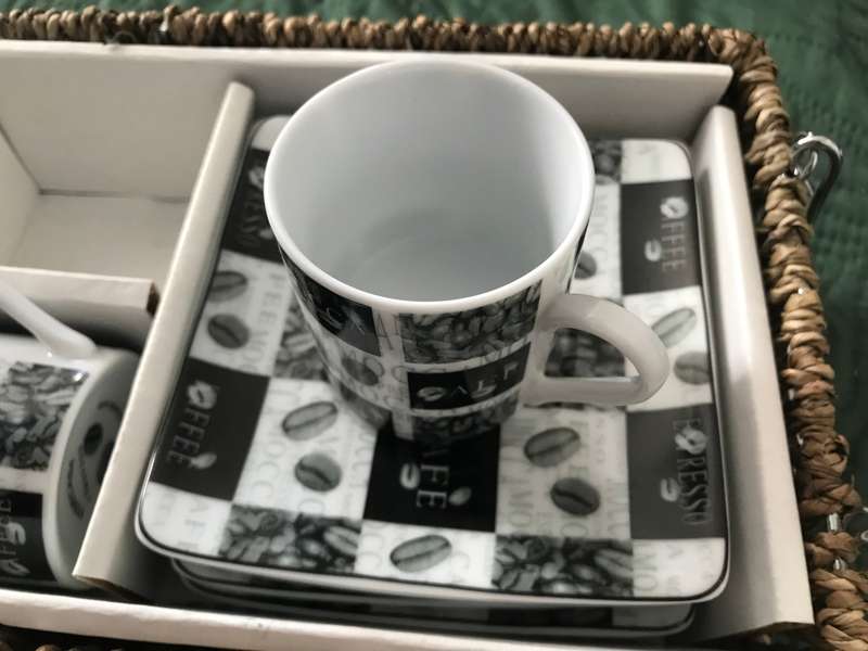 Espresso Cup set of 4 including Badket