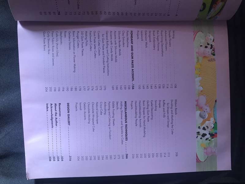Complete Photo Guide to Cake Decorating by Autumn Carpenter more than 1000 large format color photos