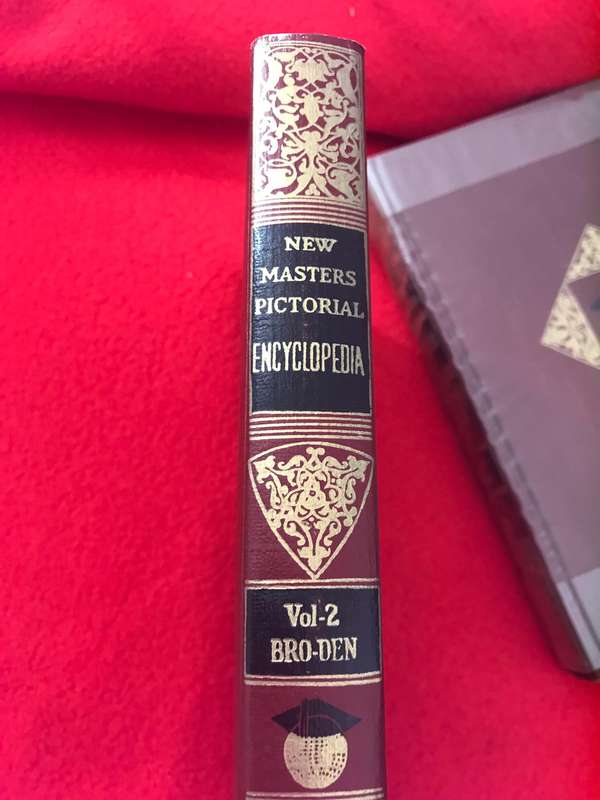 NEW MASTER'S PICTORIAL ENCYCLOPEDIA SET 2 books Volume  1 & Volume  2 1964