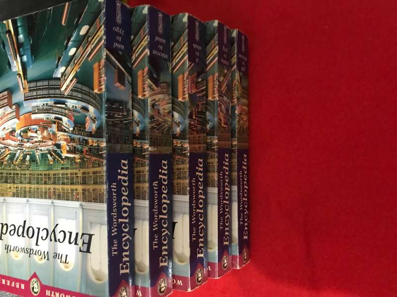 The Wordsworth Encyclopedia (5 volume) 1995