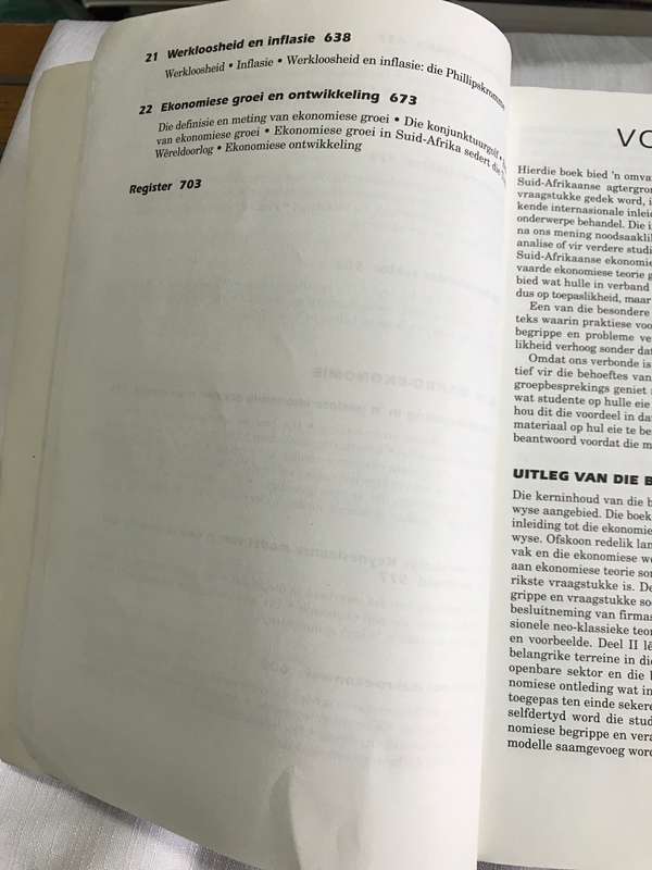 Ekonomie vir Suid-Afrikaanse studente Philip Mohr, Louis Fourie
