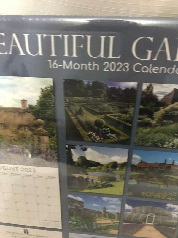 Beautiful Gardens 2023 Calendar Sealed new