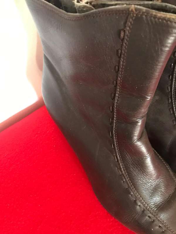 Leather ladies brown boots size 7 1/2