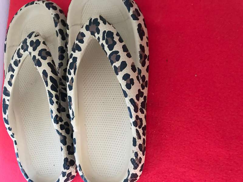 Leopard print thick sole flip flops size 42-43
