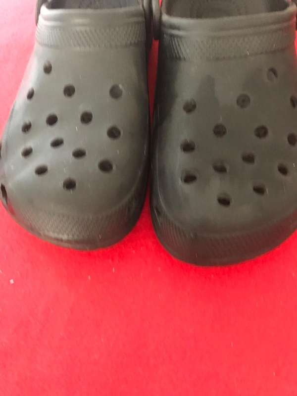 Crocs black size 8