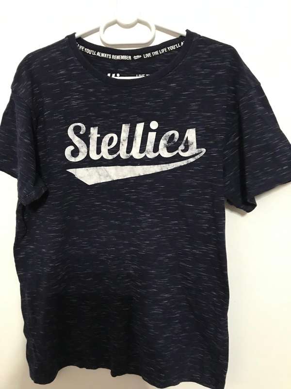 Stellies t shirt Large short sleeve