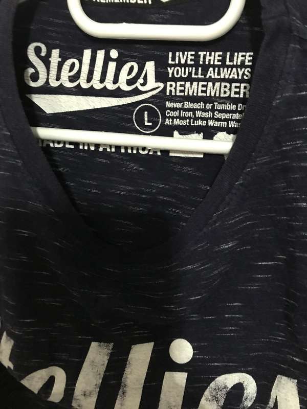 Stellies t shirt Large short sleeve