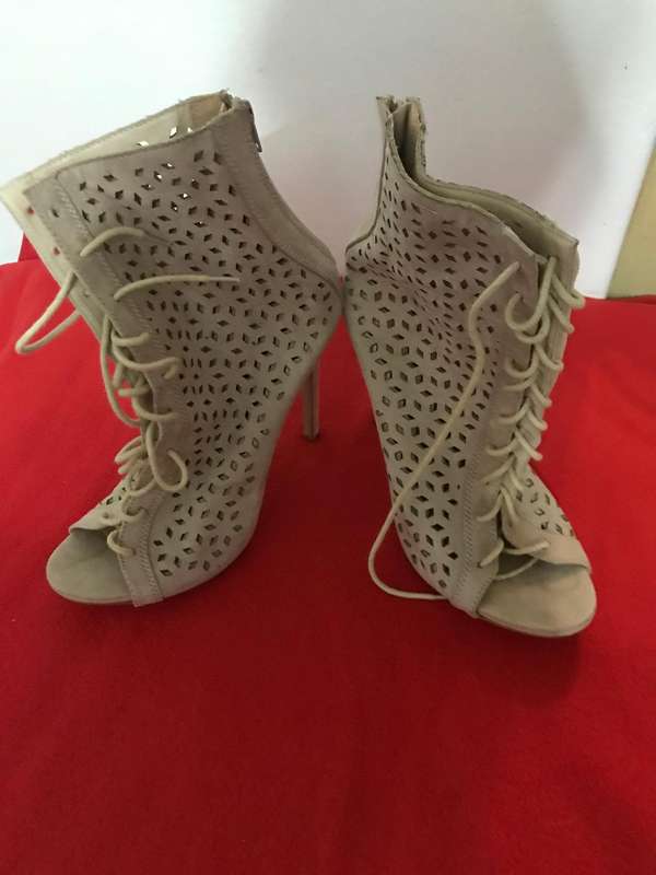 Shoedazzle Shoes Womens Boots  High Heels Faux Suede Fall size 7