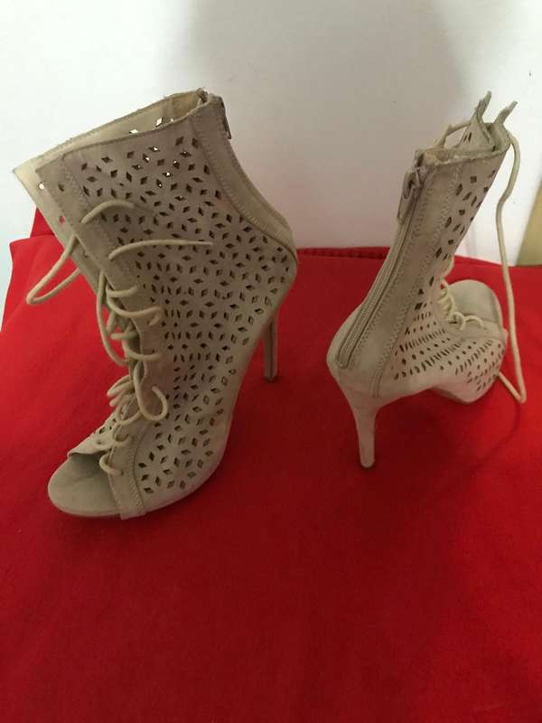 Shoedazzle Shoes Womens Boots  High Heels Faux Suede Fall size 7