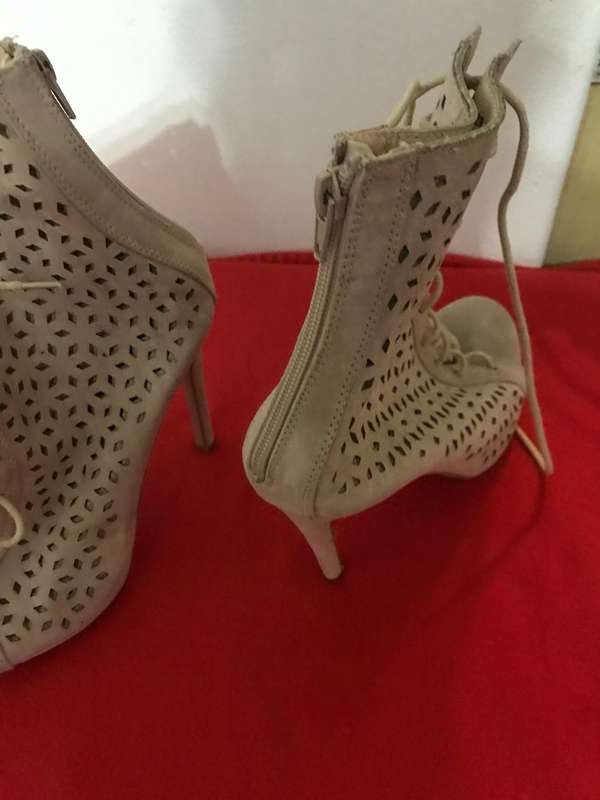 Shoedazzle Shoes Womens Boots  High Heels Faux Suede Fall size 7