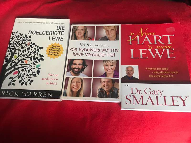 3 Afrikaanse Christelike boeke