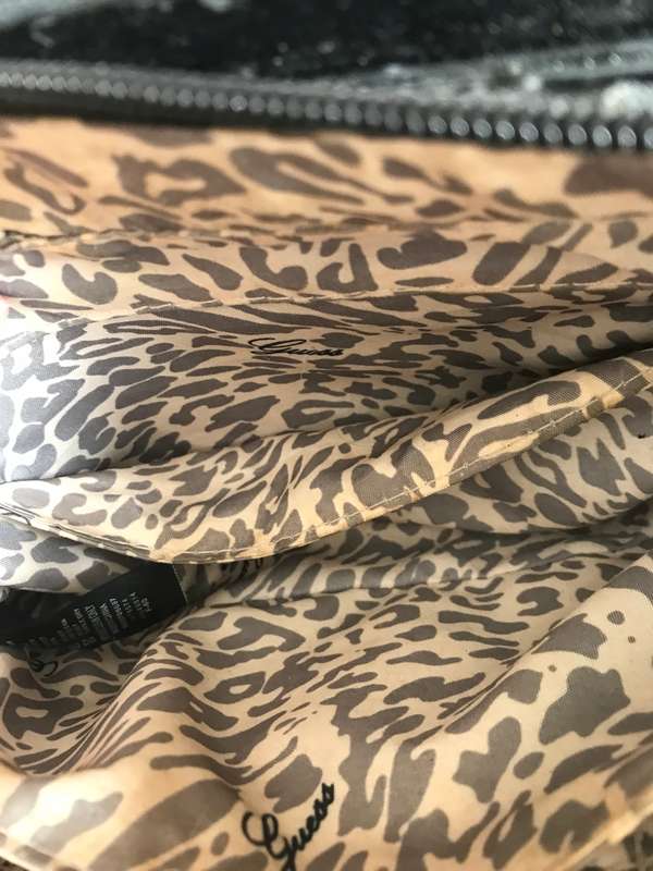 Guess bag beautiful lock decor used second hand