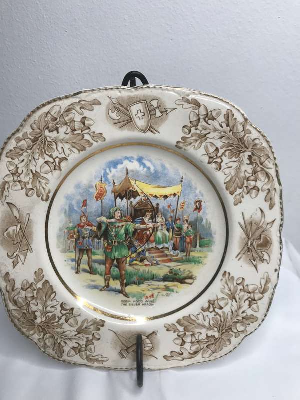 Robyn Hood wins silver arrow Ivory ware plate made Jon Maddock and sons
