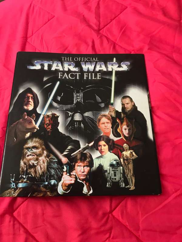 Star Wars Fact File 1,2&3 + Book Mission from Mount Yoda 1993 + Top Trumps 29 Cards + Clone Wars DVD