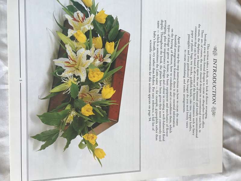 The art of Flower  Arranging Jan Hall.Sarah Warerkeyn