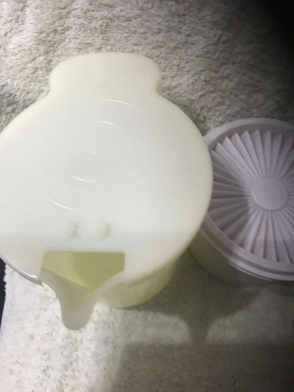 Tupperware set of 6