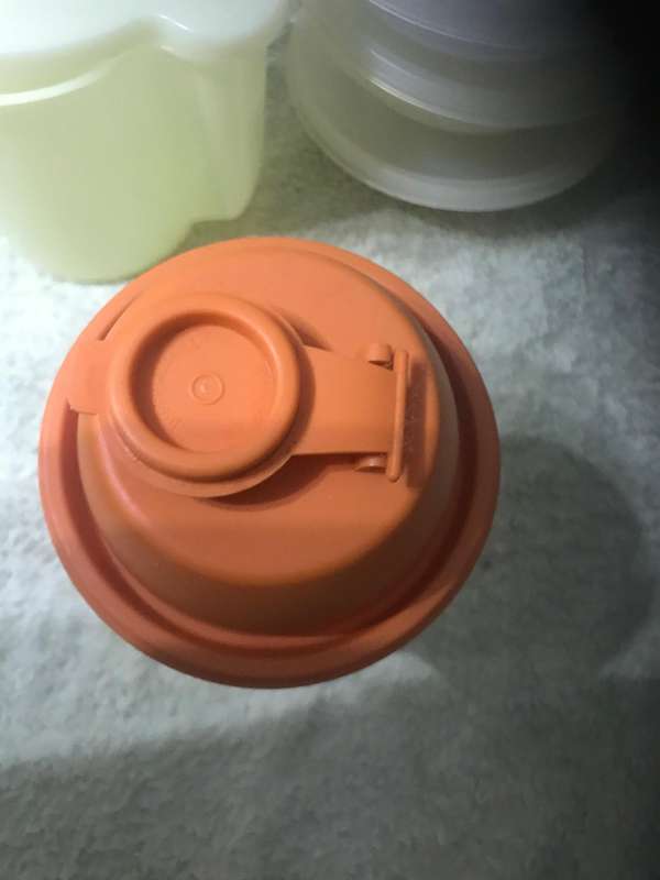 Tupperware set of 6