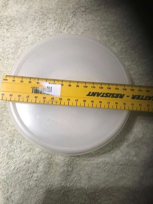 Tupperware set of 6