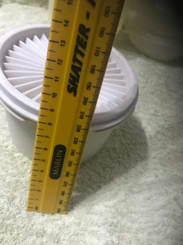 Tupperware set of 6