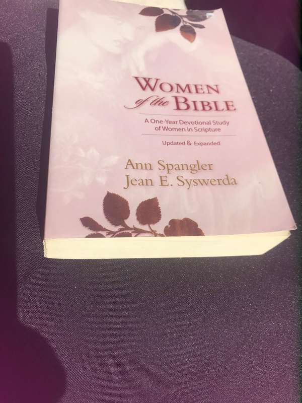 Christian set : Women of the Bible devotional study and 12 DVDs Andrew Wommack