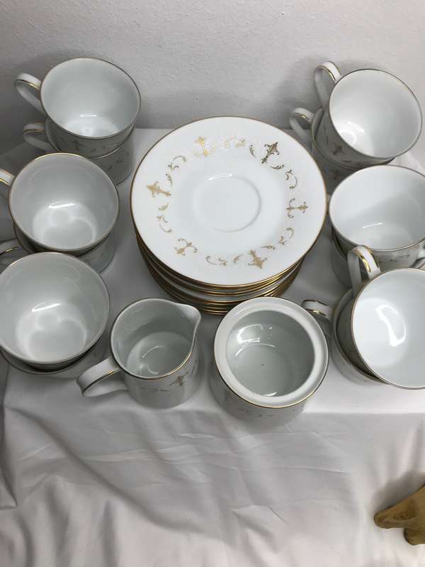 Noritake 6520 Tea set 12 cups and 12 sauces with milk and sugar jar
