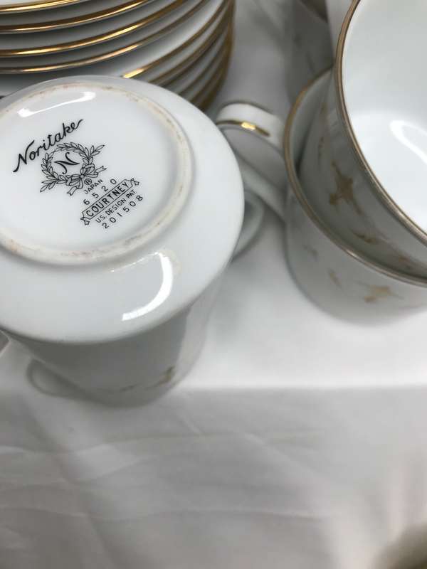 Noritake 6520 Tea set 12 cups and 12 sauces with milk and sugar jar