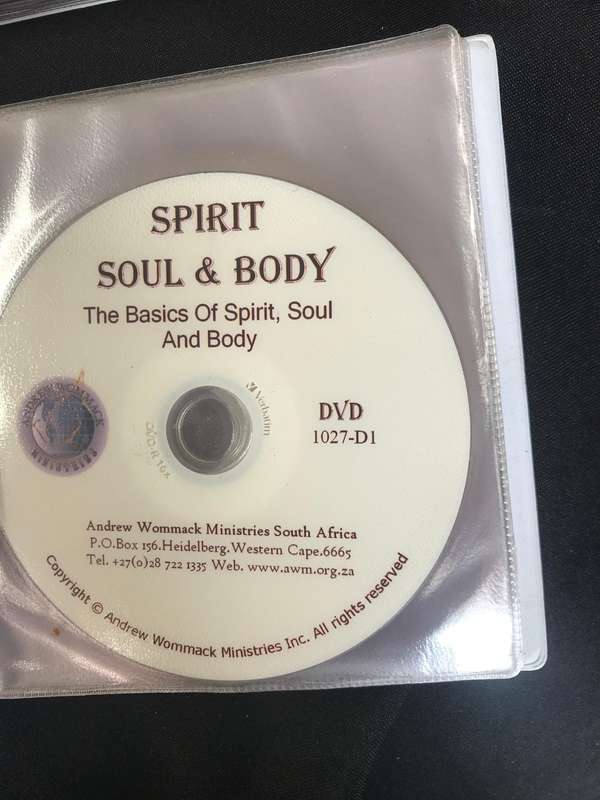 Christian set : Women of the Bible devotional study and 12 DVDs Andrew Wommack