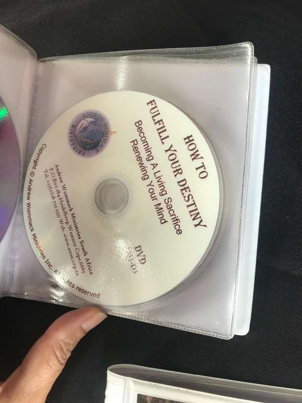 Christian set : Women of the Bible devotional study and 12 DVDs Andrew Wommack