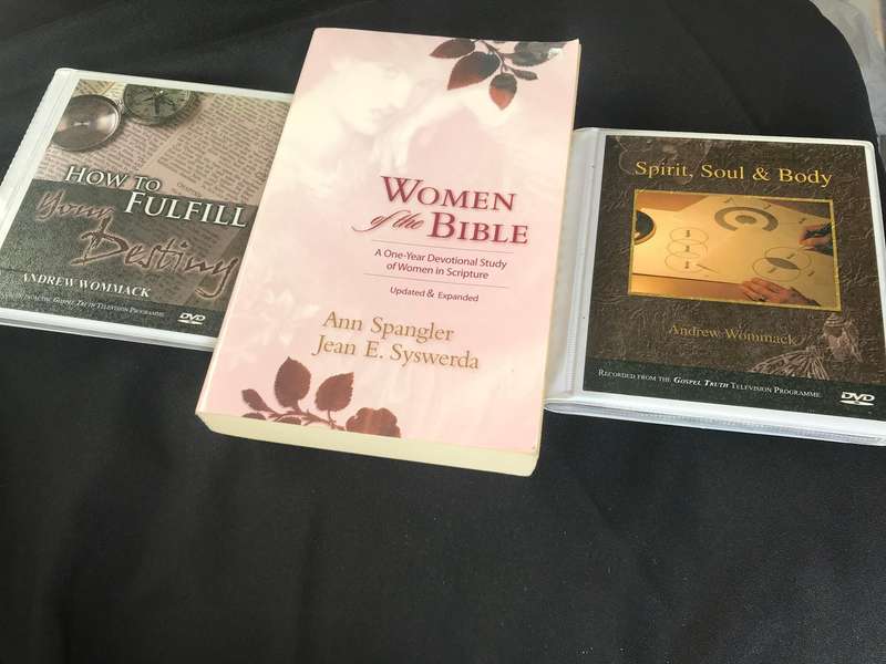 Christian set : Women of the Bible devotional study and 12 DVDs Andrew Wommack