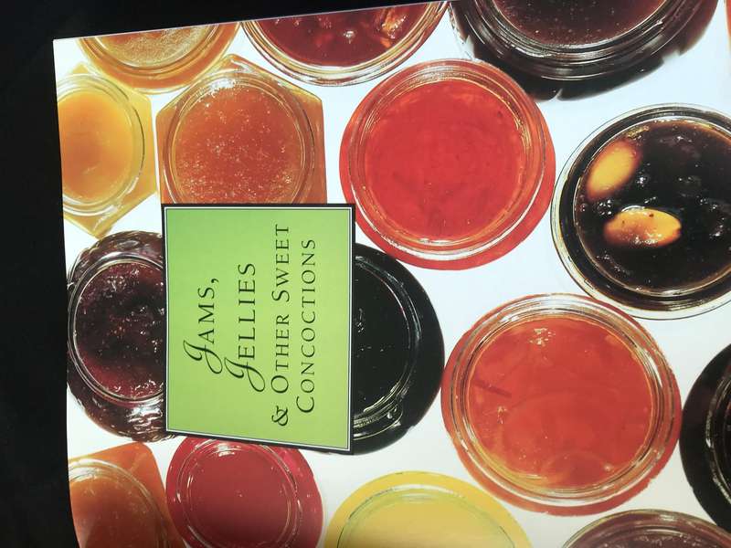 Clearly Delicious An illustrated guide to Preserving, Pickling and Bottling