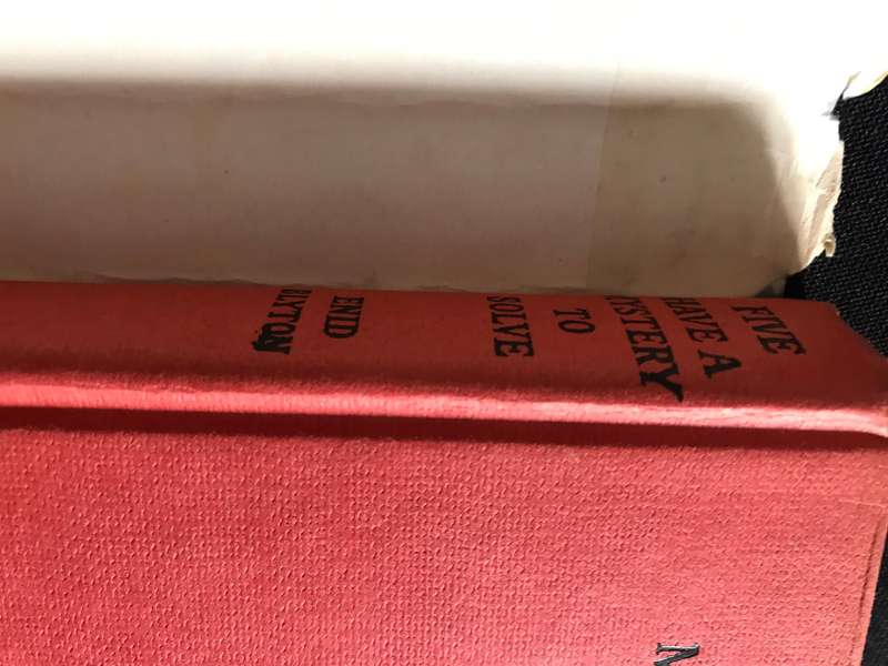 Five Have a Mystery to Solve Blyton, Enid