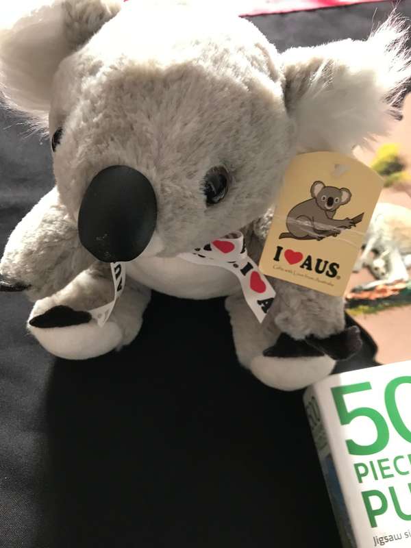 Australia Souvenir lot of 3 (puzzle and clock and koala )