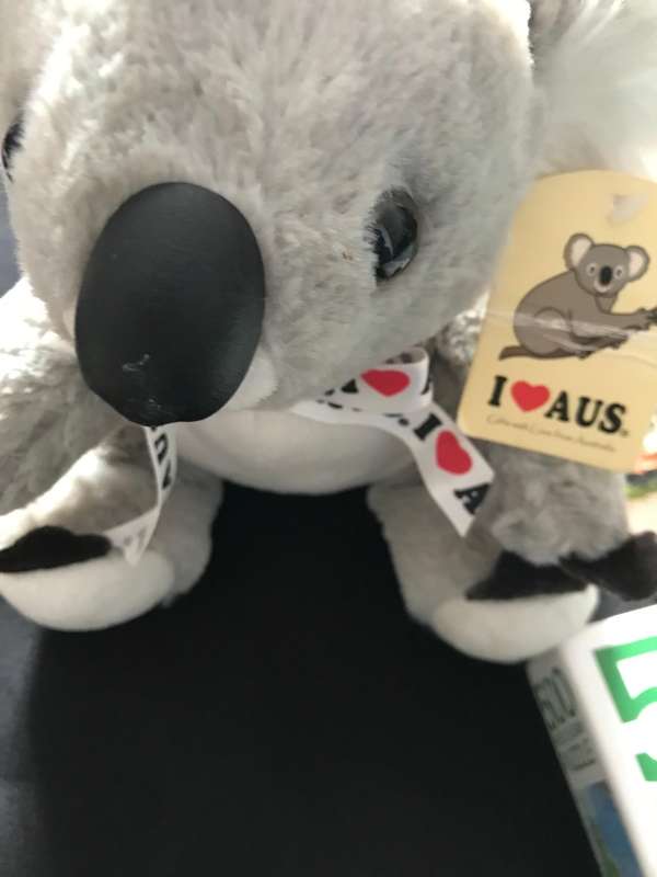 Australia Souvenir lot of 3 (puzzle and clock and koala )