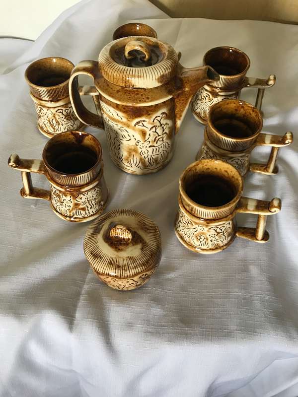 CRESCENT WARE CERAMIC 8 PIECE SET 964 AFRICAN SAFARI PRINT
