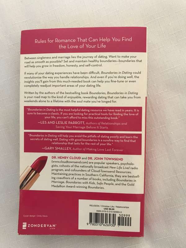 Boundaries in Dating by Dr. Henry CloudDr. John TownsendPaperback / Softback