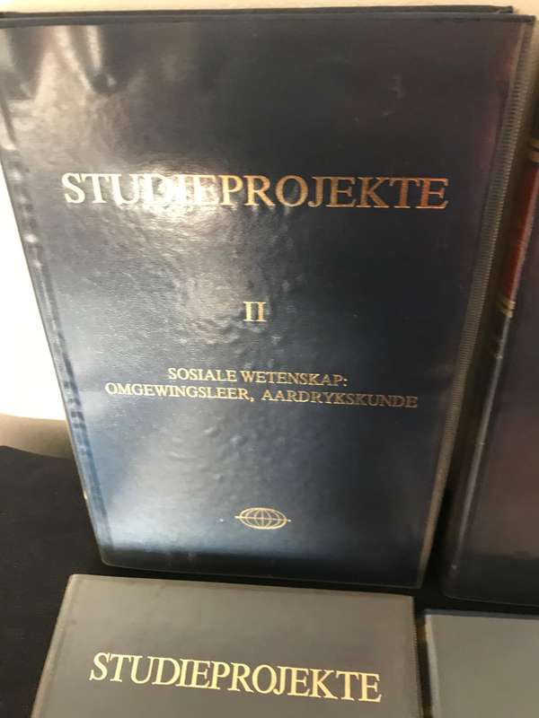 Studieprojekte Deel 1-4 Dr C.F Albertyn