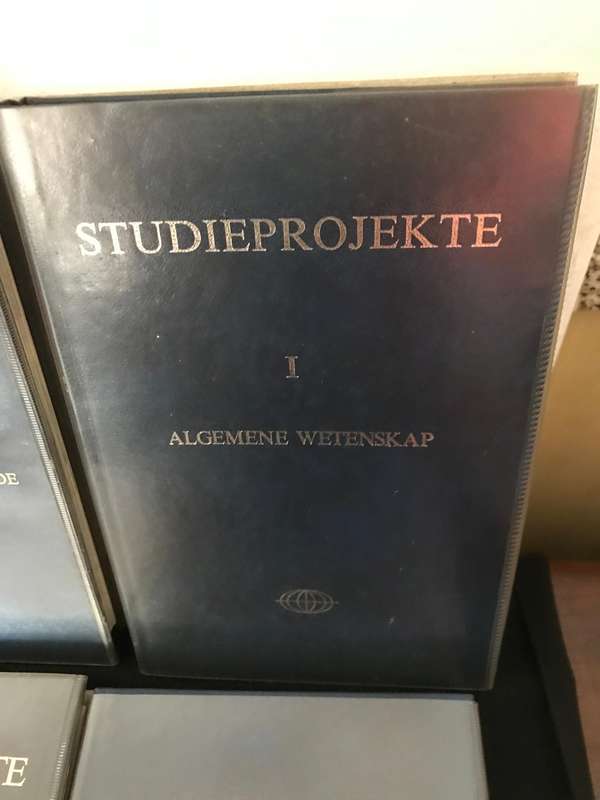 Studieprojekte Deel 1-4 Dr C.F Albertyn