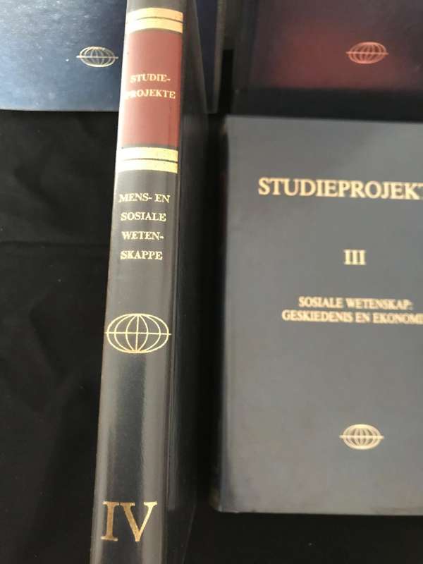 Studieprojekte Deel 1-4 Dr C.F Albertyn