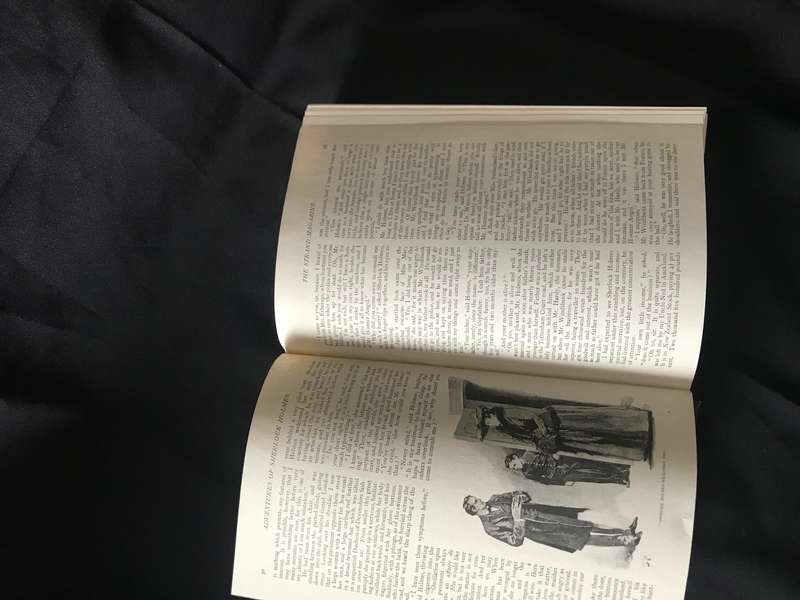 The Illustrated Sherlock Holmes Treasury by Arthur Conan Doyle