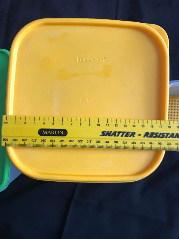 Tupperware lot 3