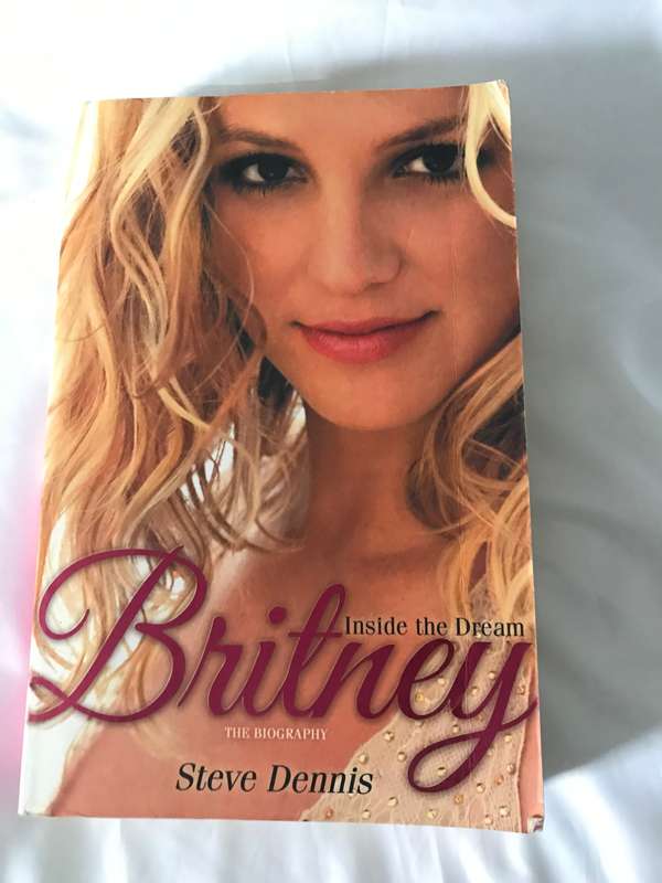 Britney: Insde the Dream, The Biography