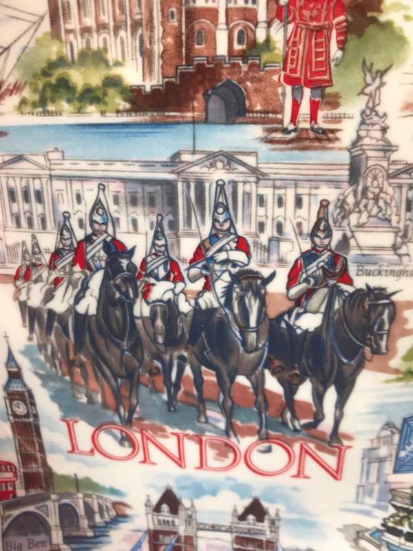 collectible plate London souvenir porcelain Lambert of London decoration and English spaniel ashtray