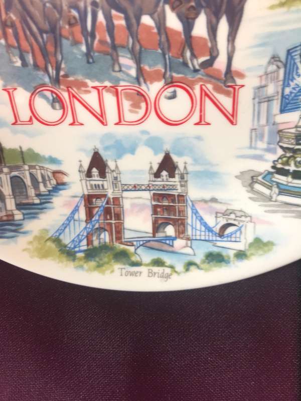 collectible plate London souvenir porcelain Lambert of London decoration and English spaniel ashtray