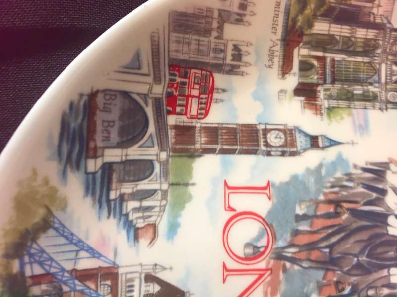 collectible plate London souvenir porcelain Lambert of London decoration and English spaniel ashtray