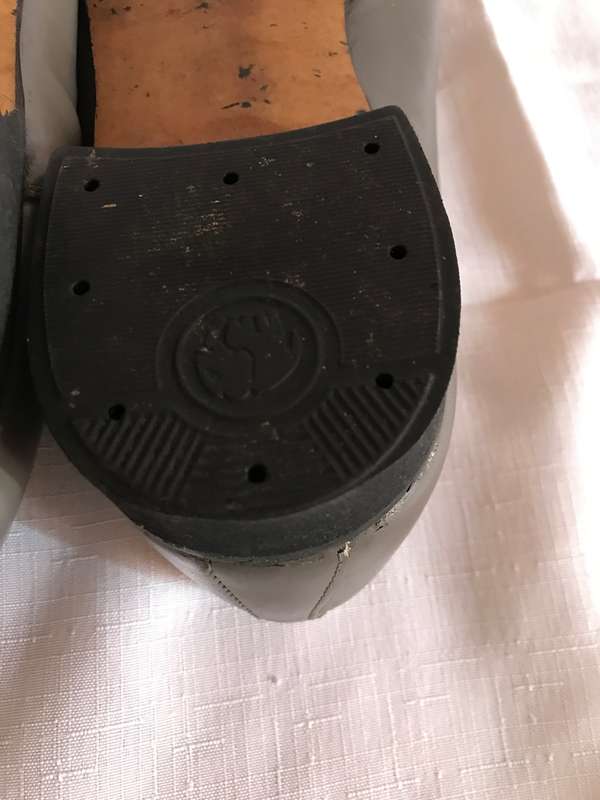 Jordan Shoes Mens Grey Leather size 9 heels replaced second hand